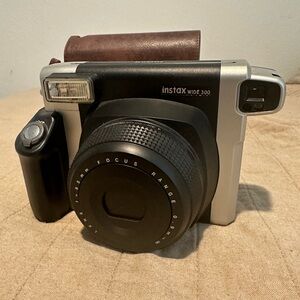 Fujifilm Instax Wide 300 Instant Film Camera Black/Silver
PerfectCondition +Film